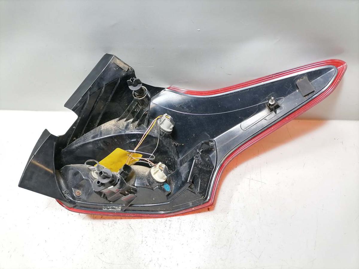 Ford Focus 3 original R&uuml;cklicht R&uuml;ckleuchte Schlussleuchte links Flie&szlig;heck Facelift Bj.2018